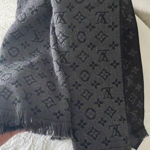 Louis Vuitton Black Monogram Shawl